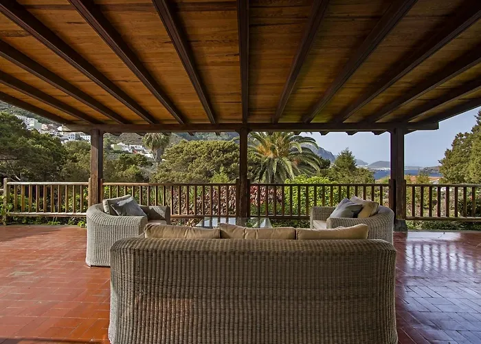 Sabinas - El Guincho, Villa Garachico (Tenerife)