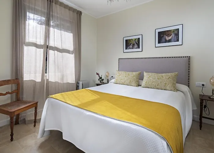 Sabinas - El Guincho, Villa *