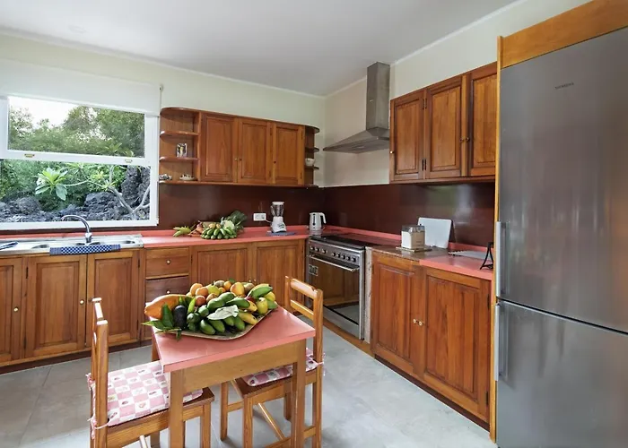 Sabinas - El Guincho, *