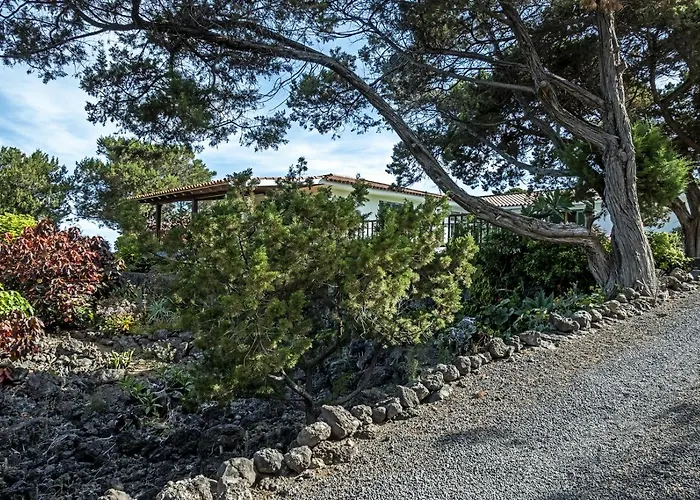 Sabinas - El Guincho, Willa Garachico (Tenerife)