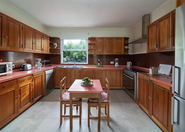 Sabinas - El Guincho, Willa *