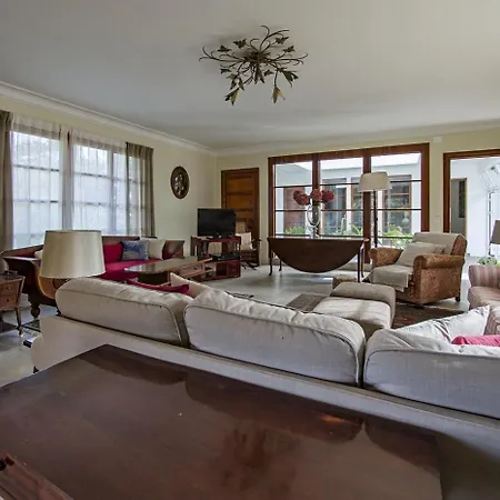 Sabinas - El Guincho, Villa Garachico