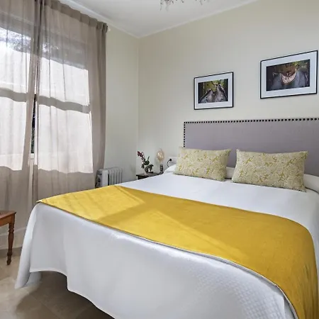 Sabinas - El Guincho, Villa *